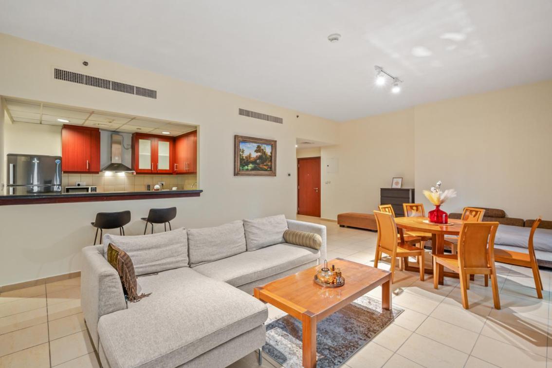 Appartement Cozy Pad In The Heart Of On Jbr Beach! Dubaï